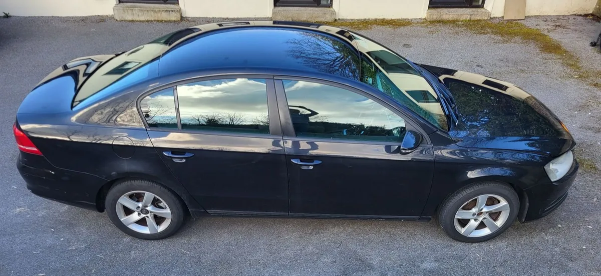 Volkswagen Passat 2012 - Image 3