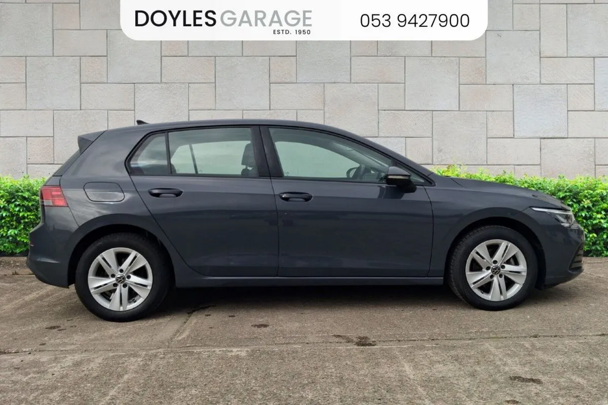 Volkswagen Golf Life 1.0 TSi Petrol 110bhp - Image 2