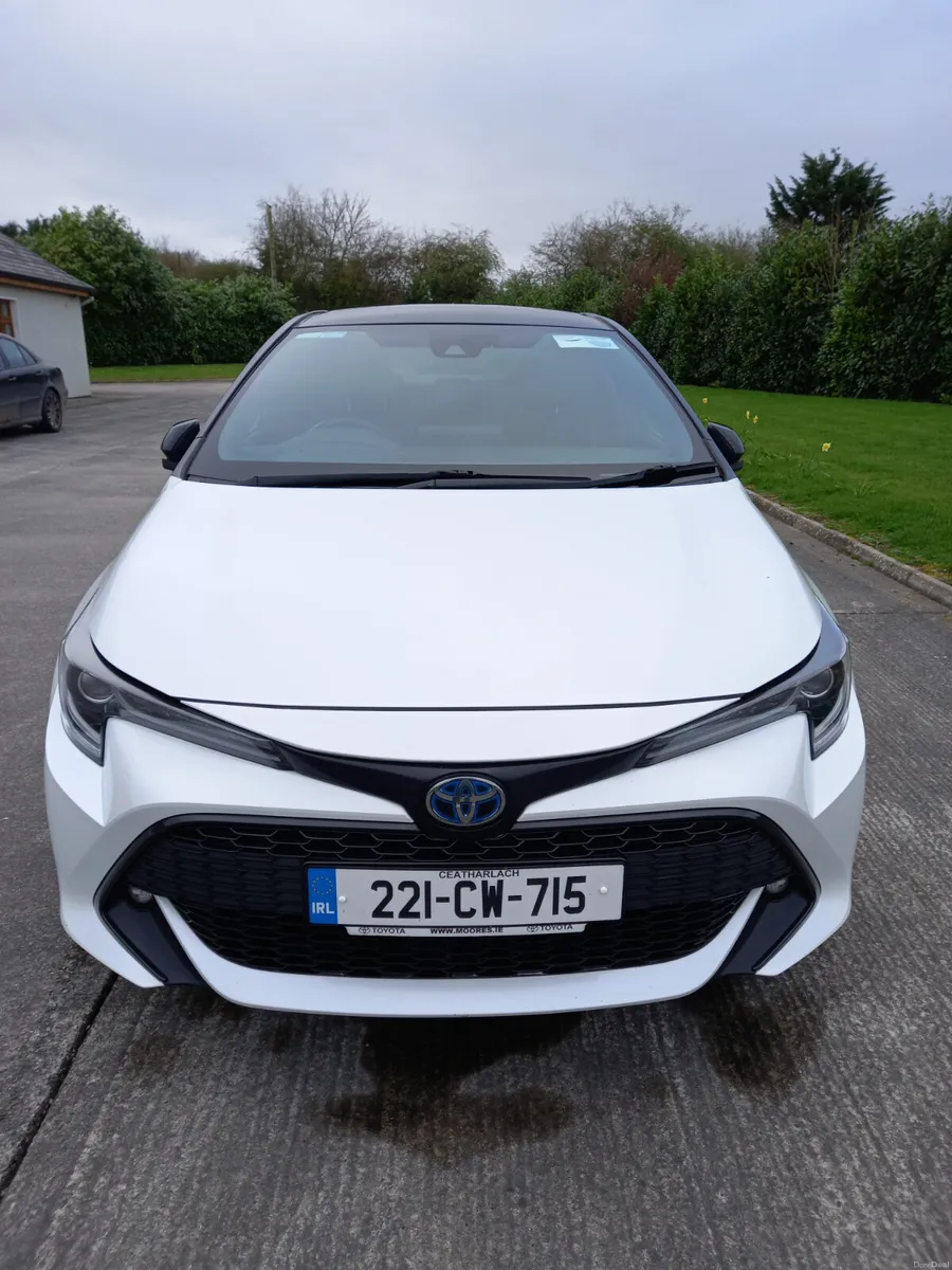 2022 Toyota Corolla 1.8 Petrol Hybrid Automatic - Image 3