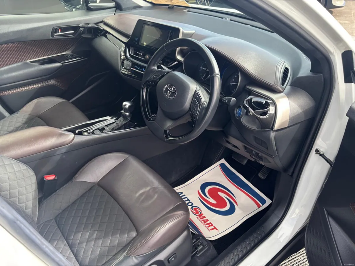 Toyota C-HR Toyota CHR 1.8 self charging hybrid, - Image 3