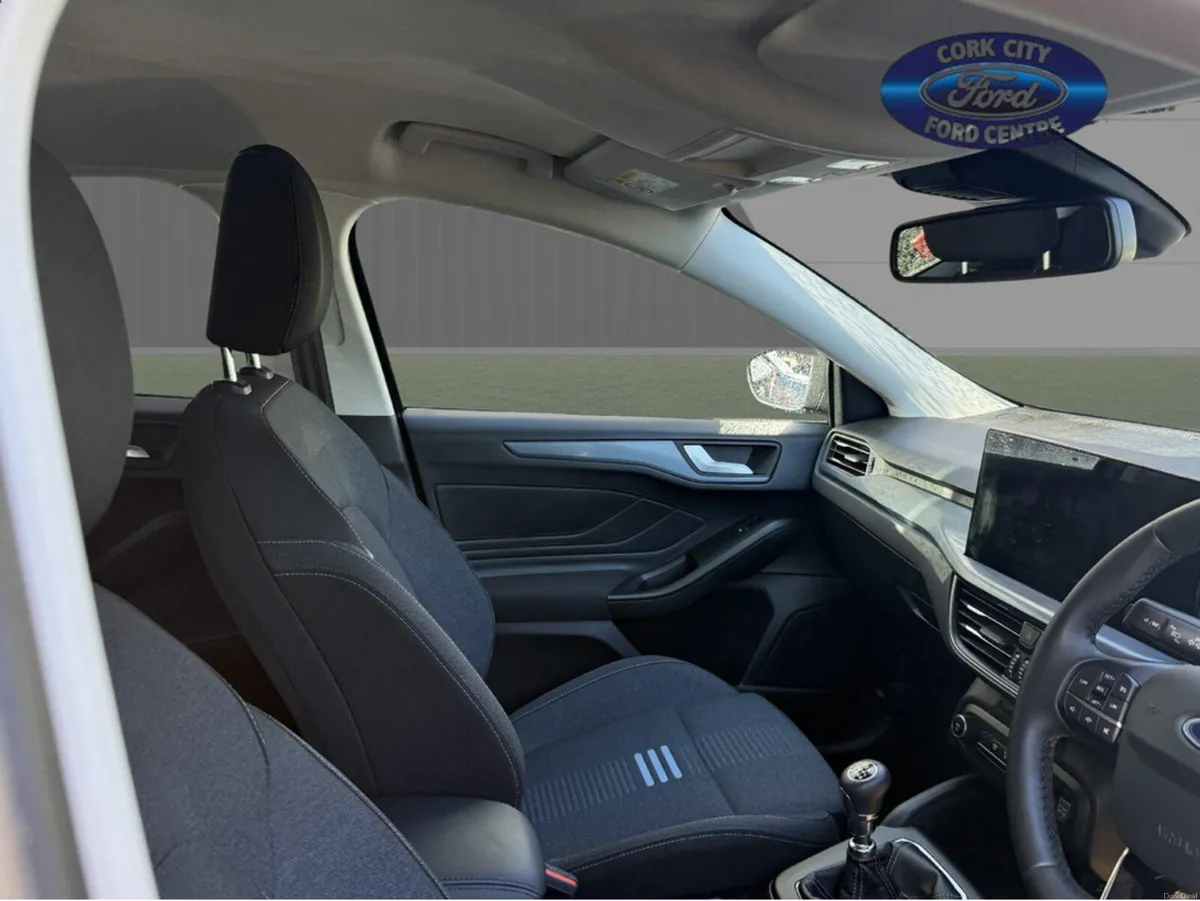 Ford Focus ACTIVE 5DR 1.0T 125 M6 FW - Image 4