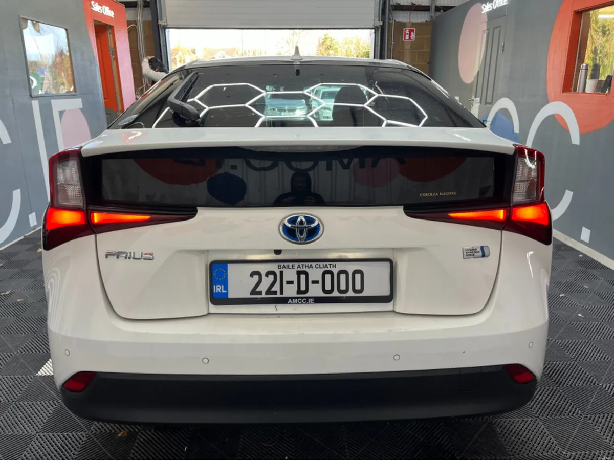 Toyota Prius €20950 2022 TOYOA PRIUS S 1.8 AUTOMAT - Image 3