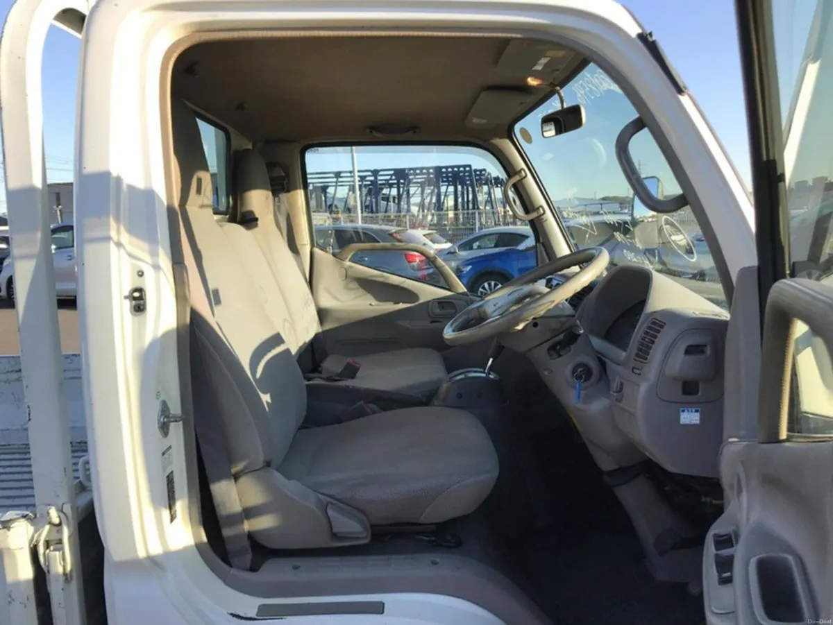 Toyota Dyna DYNA 3.0 D4D 3.5T AUTO - Image 3