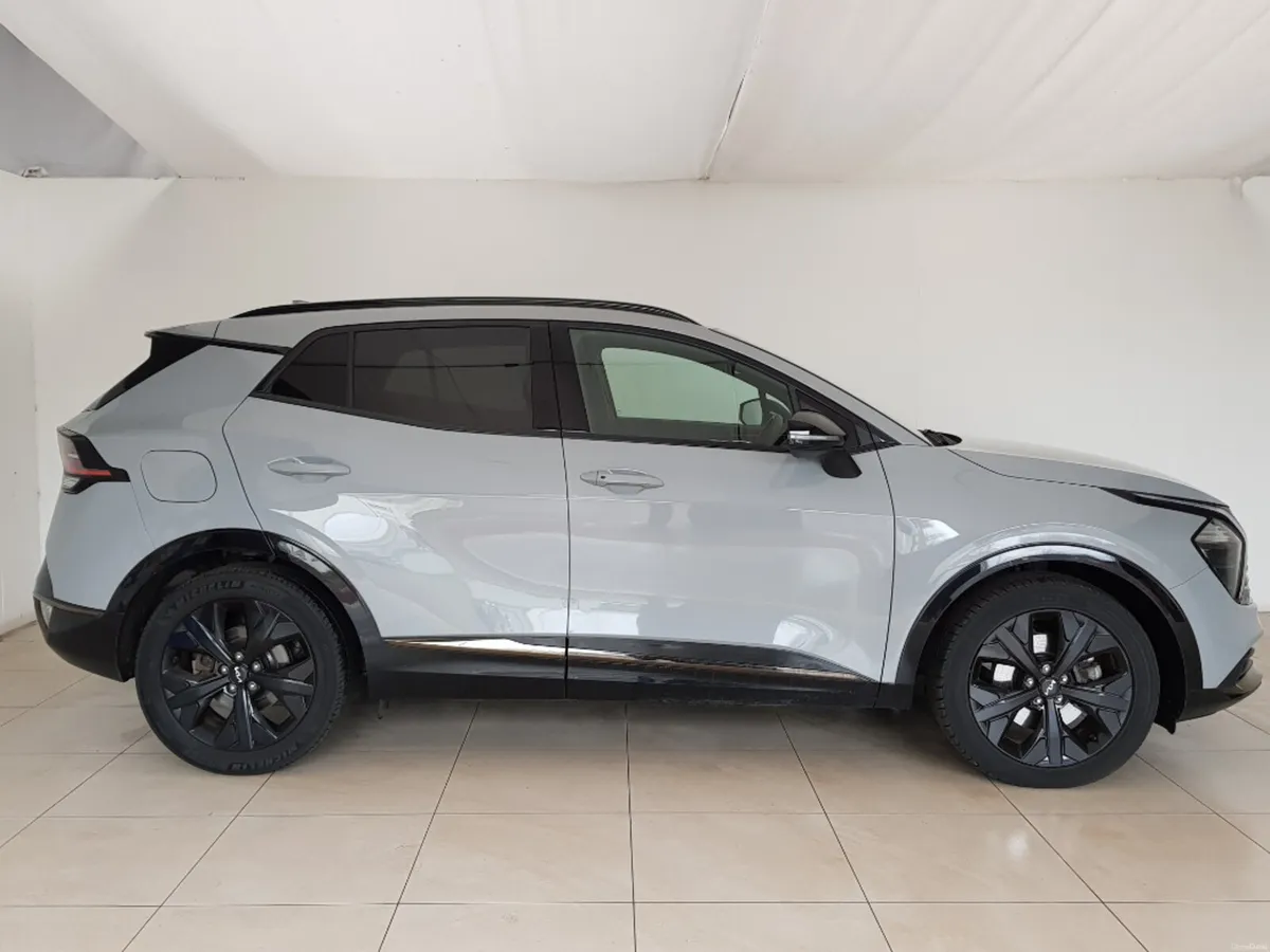 Kia Sportage Phev Anniversary 5DR - Image 2