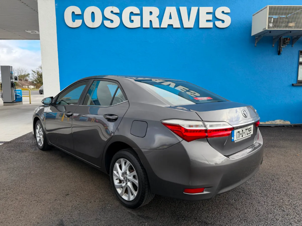 Toyota Corolla 1.4 D4D Luna 4DR * REVERSING CAMERA - Image 4