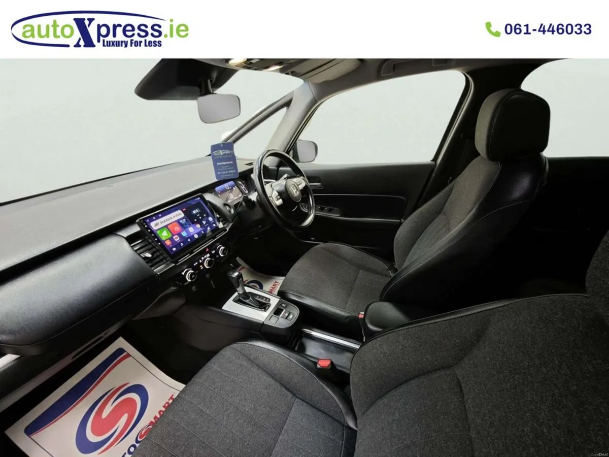 Honda Fit 1.5 E:HEV BASIC Automatic, Reversing cam - Image 4