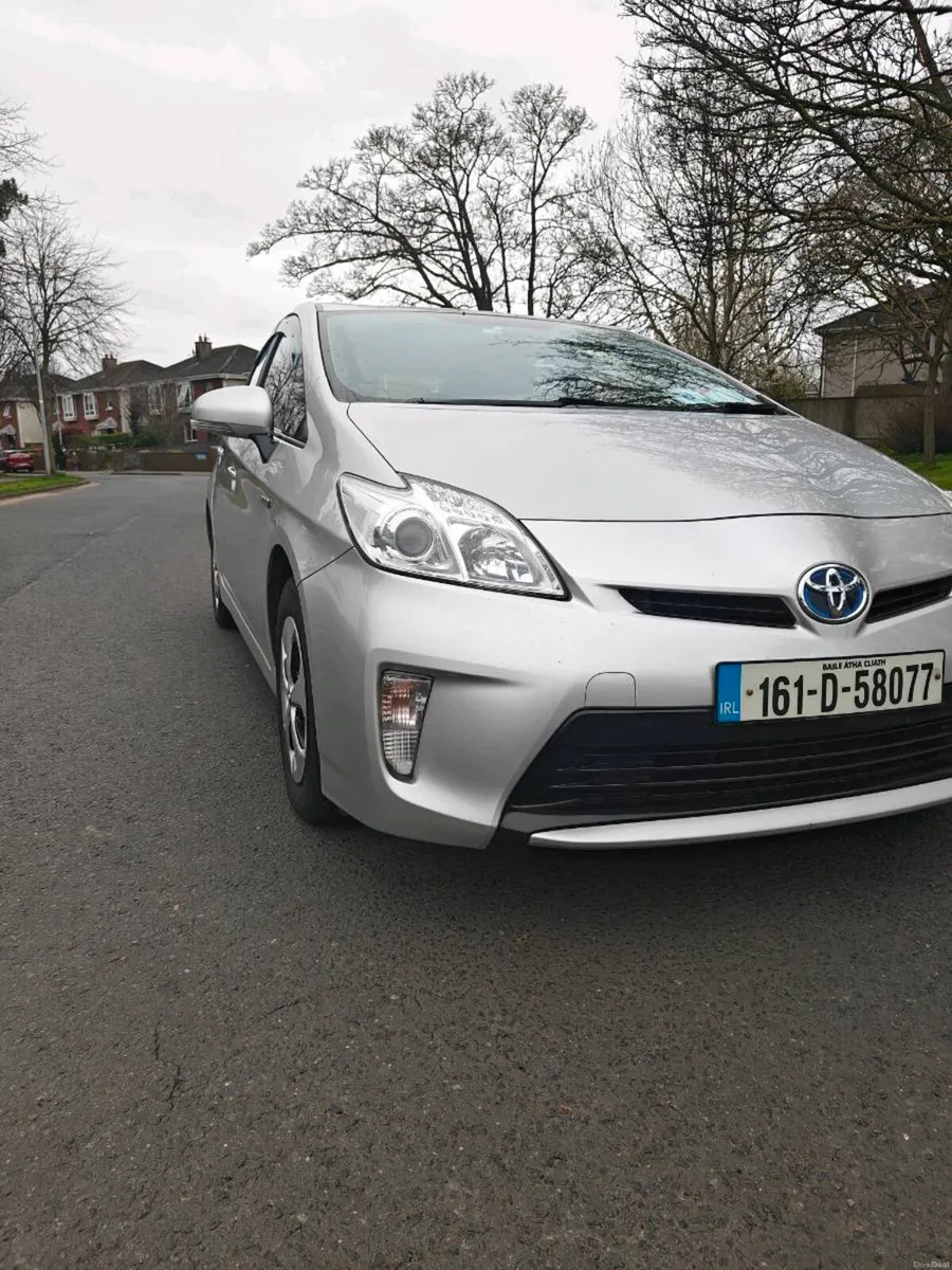 Toyota Prius - Image 4