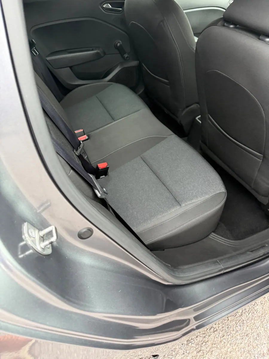 Renault Clio 2023 - Image 4