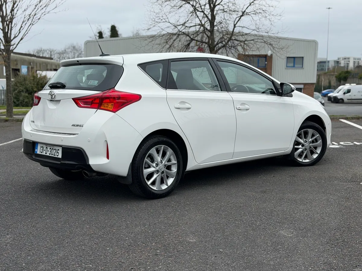 Toyota Auris 1.6 special edition low tax - Image 4