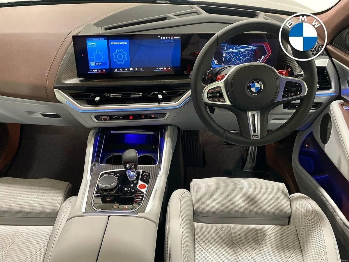 BMW XM 50e - Image 4