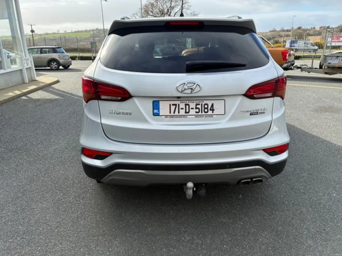 Hyundai Santa Fe Executive 4WD 5DR - Image 4