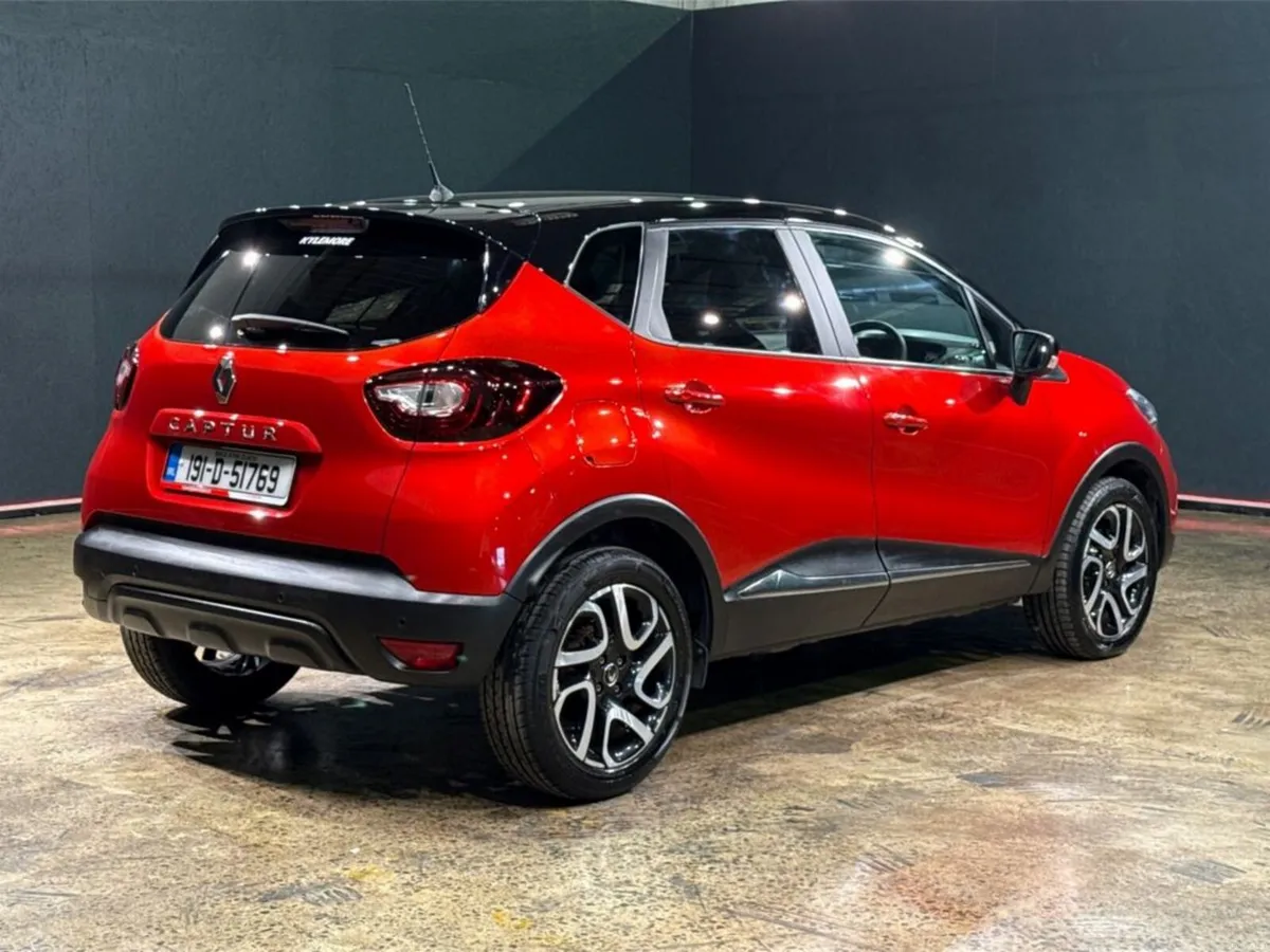 Renault Captur 1.5 DCI Iconic 90BHP 5DR - Image 3