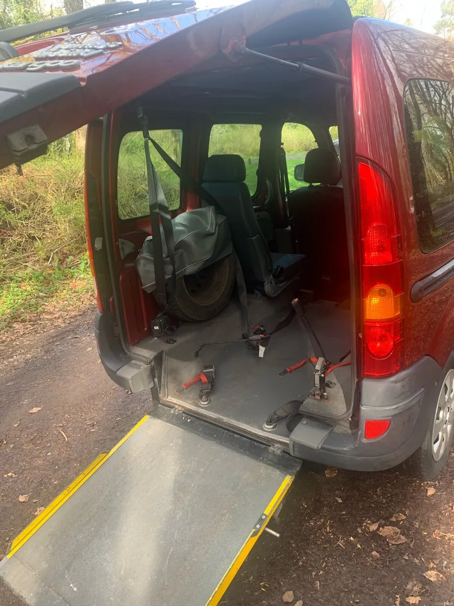Renault kangoo wheel chair car - Image 4