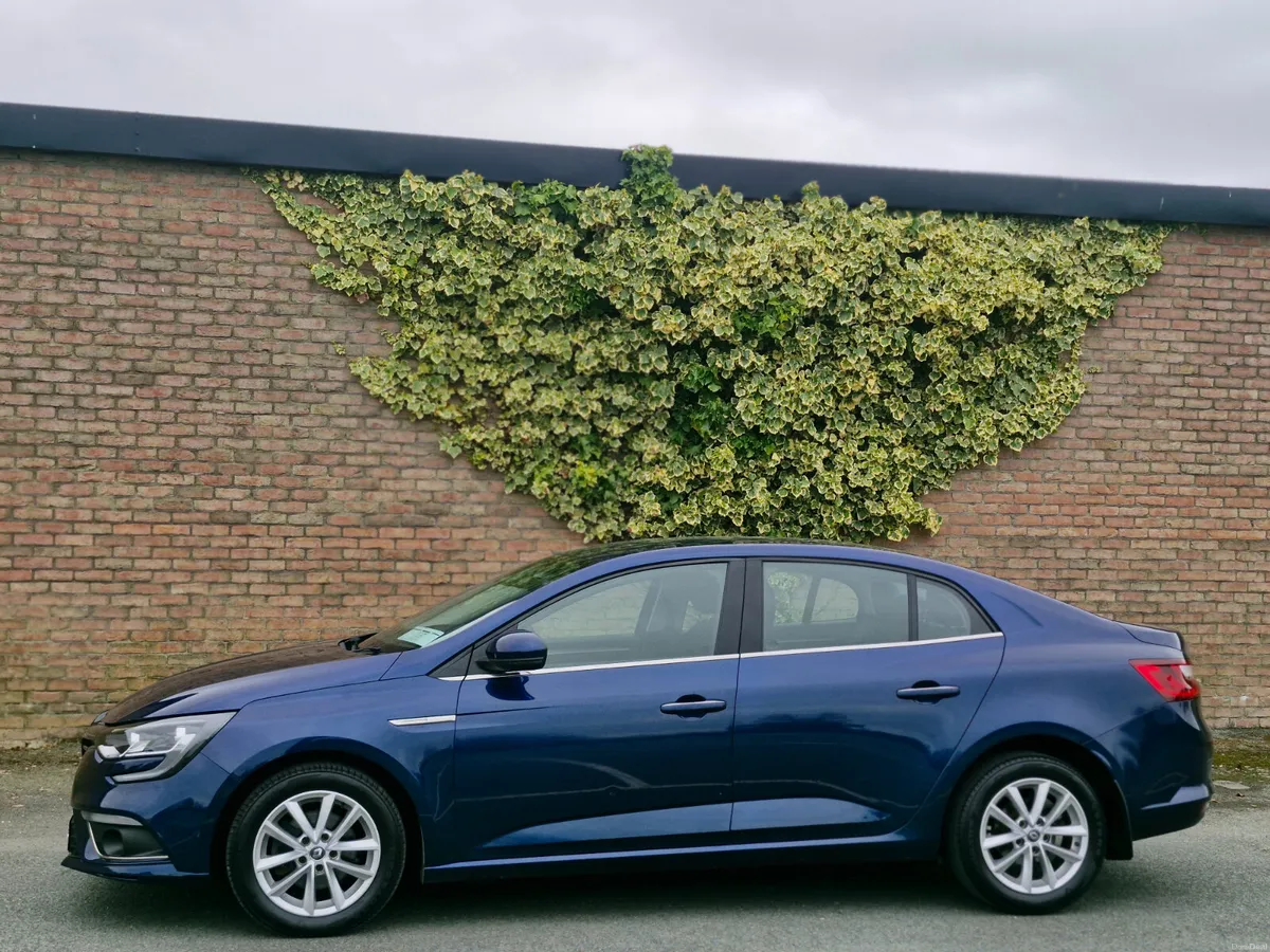 Renault Megane AUTOMATIC GRAND COUPE NAV DCI DYNAM - Image 4