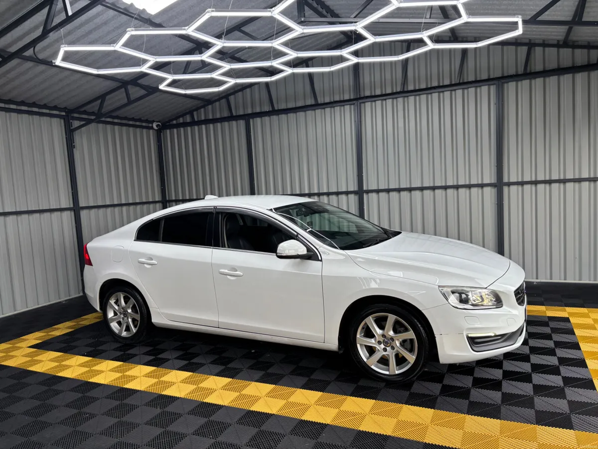 Volvo S60 2018 Luxury Auto 2.0Diesel D4 - Image 4