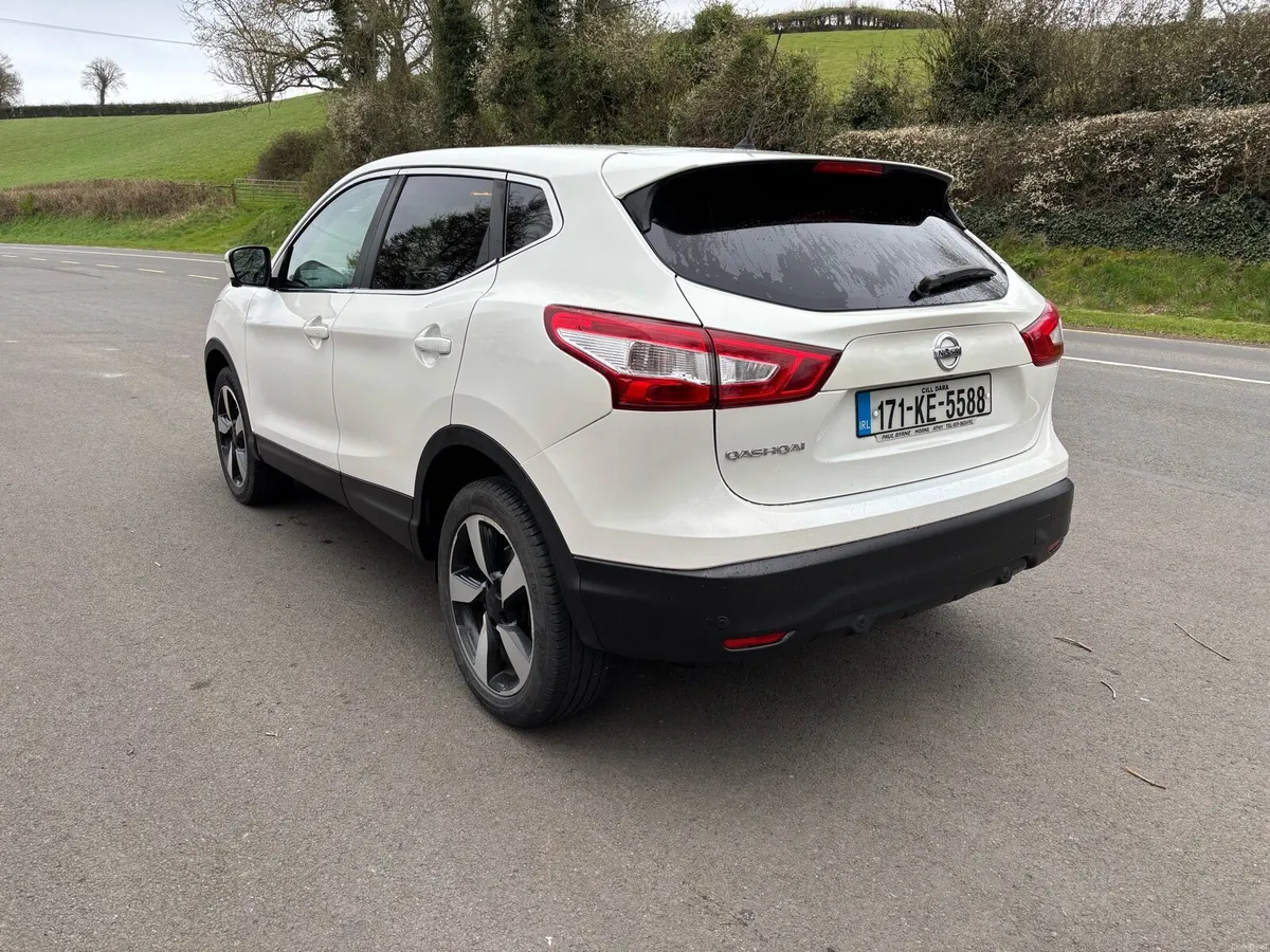 171 NISSAN QASHQAI 1.2 PETROL N-CONNECTA LOW KLMS - Image 3