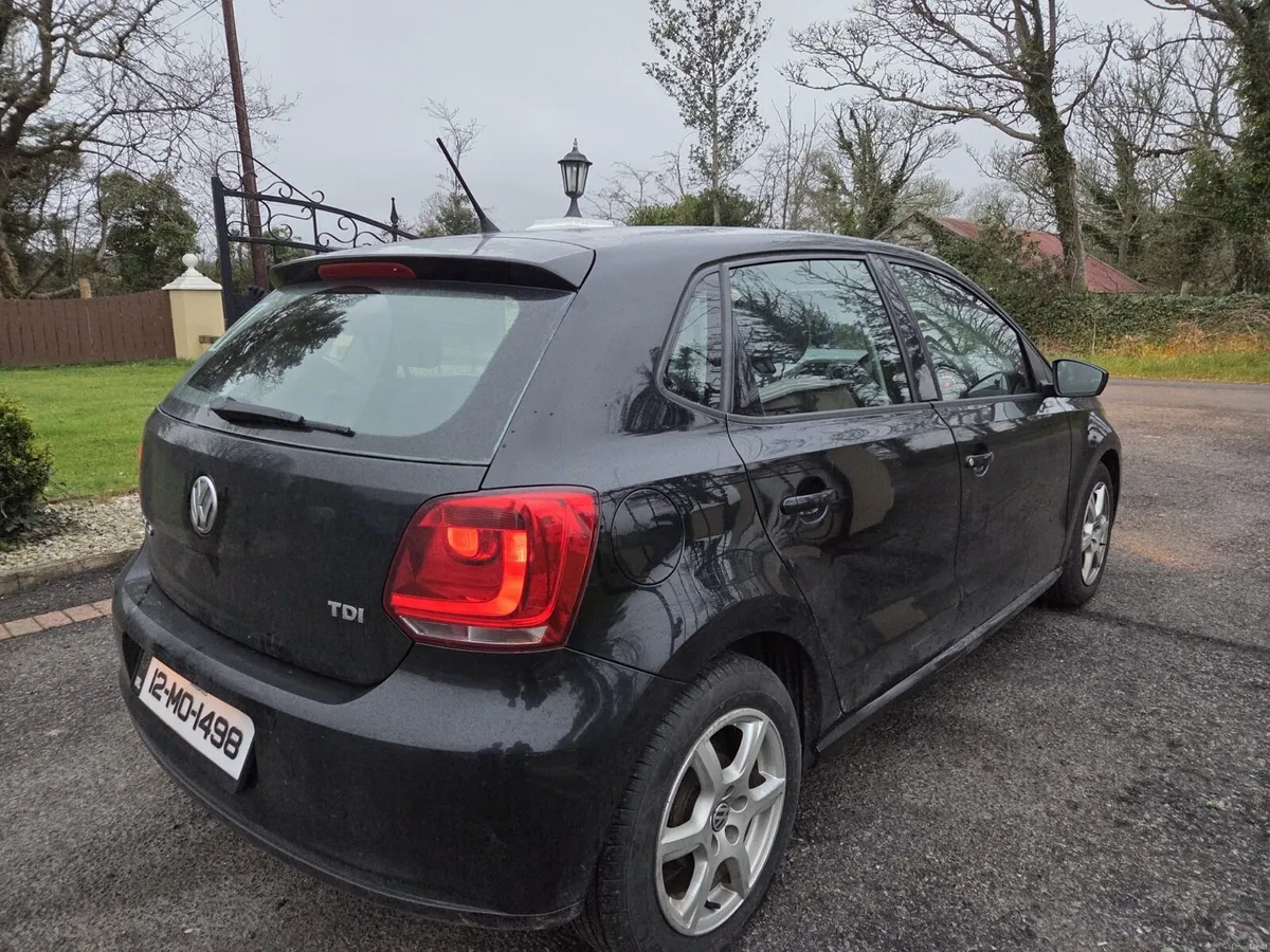 Volkswagen polo - Image 4