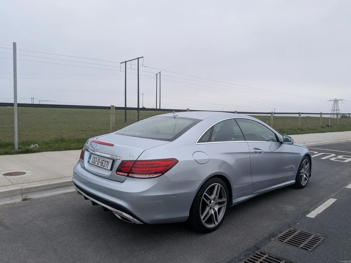 Mercedes-Benz E-Class 2013 - Image 3