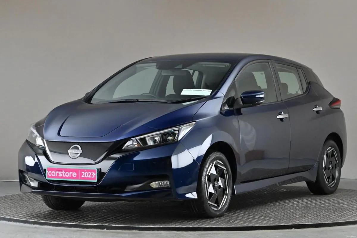 Nissan Leaf EV ACENTA 40KW 150BHP **REVERSE CAM** - Image 3