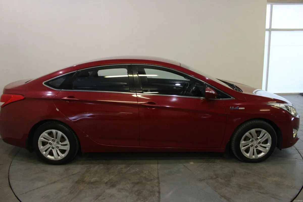 Hyundai i40 Comfort 1.7 Diesel - TENDER 9 - STICKY - Image 4