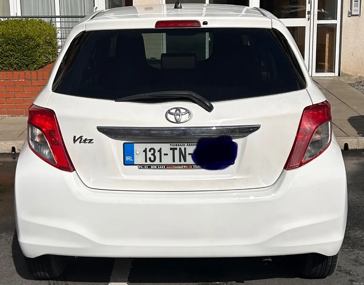 White Toyota Vitz 2013 (Automatic) for sale - Image 2