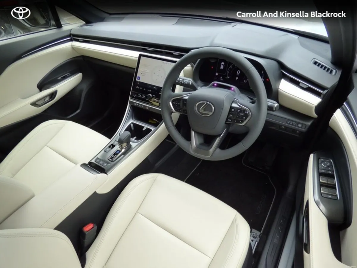 Lexus LBX Hybrid Elegant - Image 2