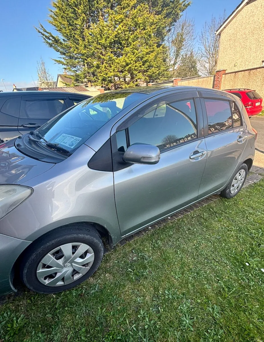 Toyota Vitz 2010 - Image 2