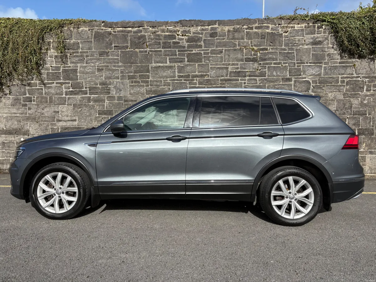 VW TIGUAN ALLSPACE H-LINE AUTO! FVWSH! 1 OWNER!! - Image 4