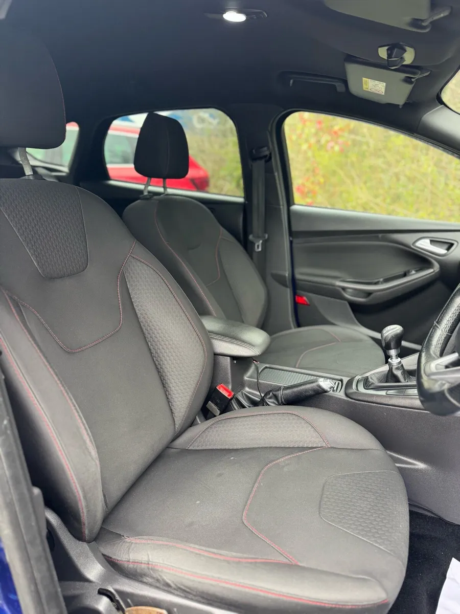 171 Ford Focus ST Line - Image 6