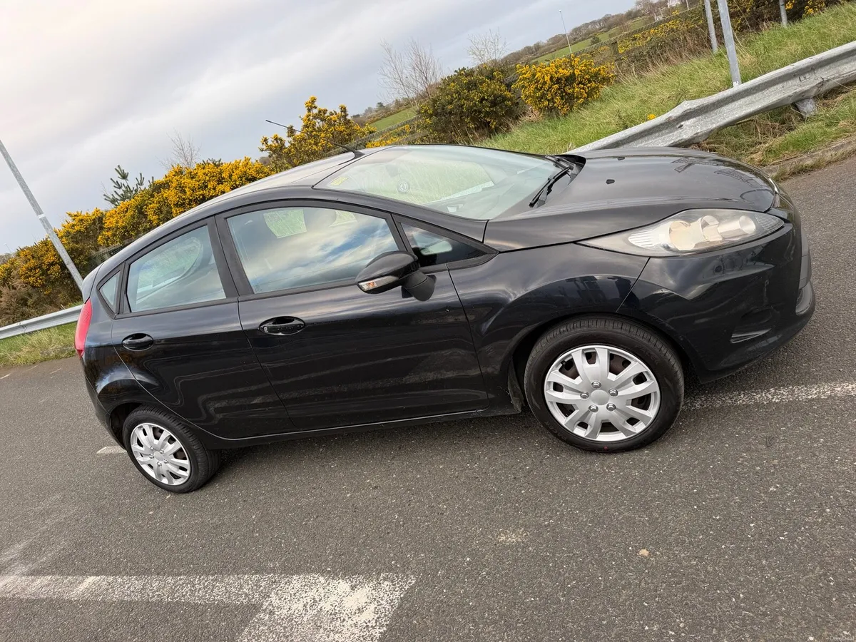 Ford fiesta - Image 2