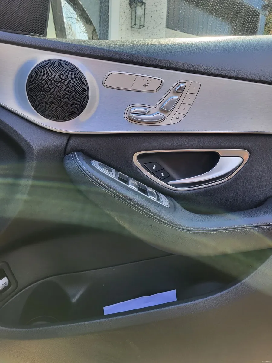 Mercedes-Benz C-Class 2017 - Image 3