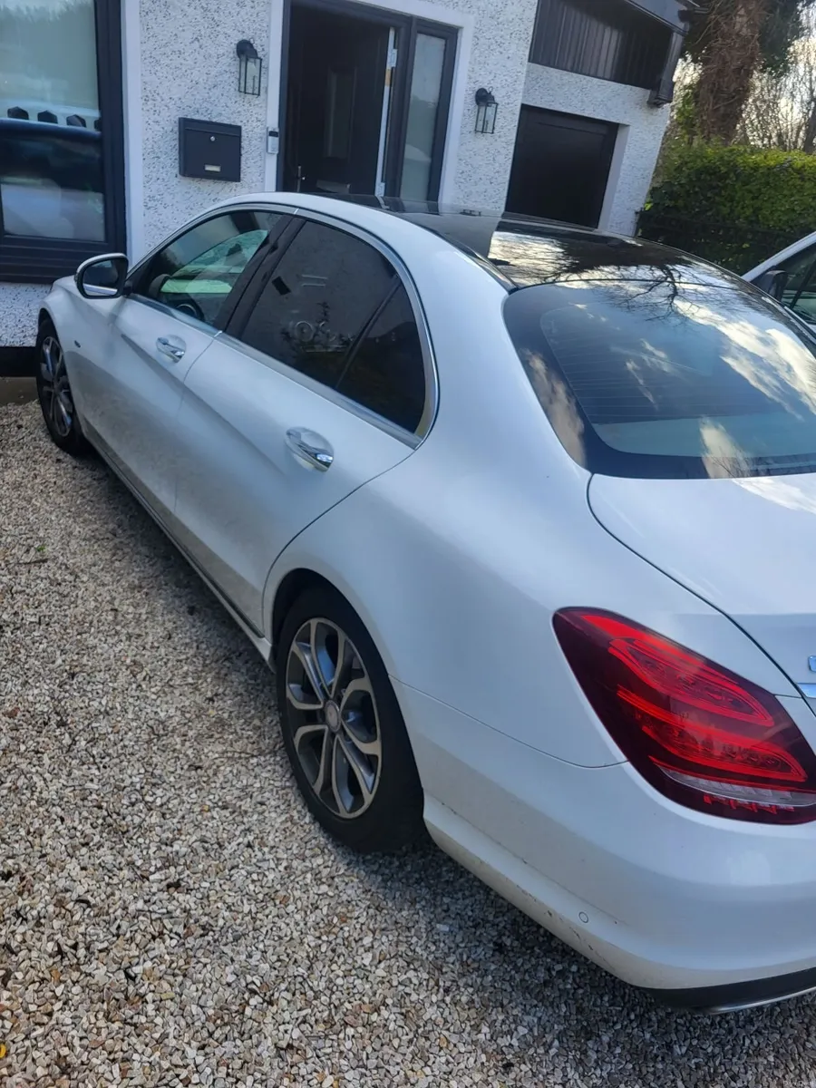 Mercedes-Benz C-Class 2017 - Image 4