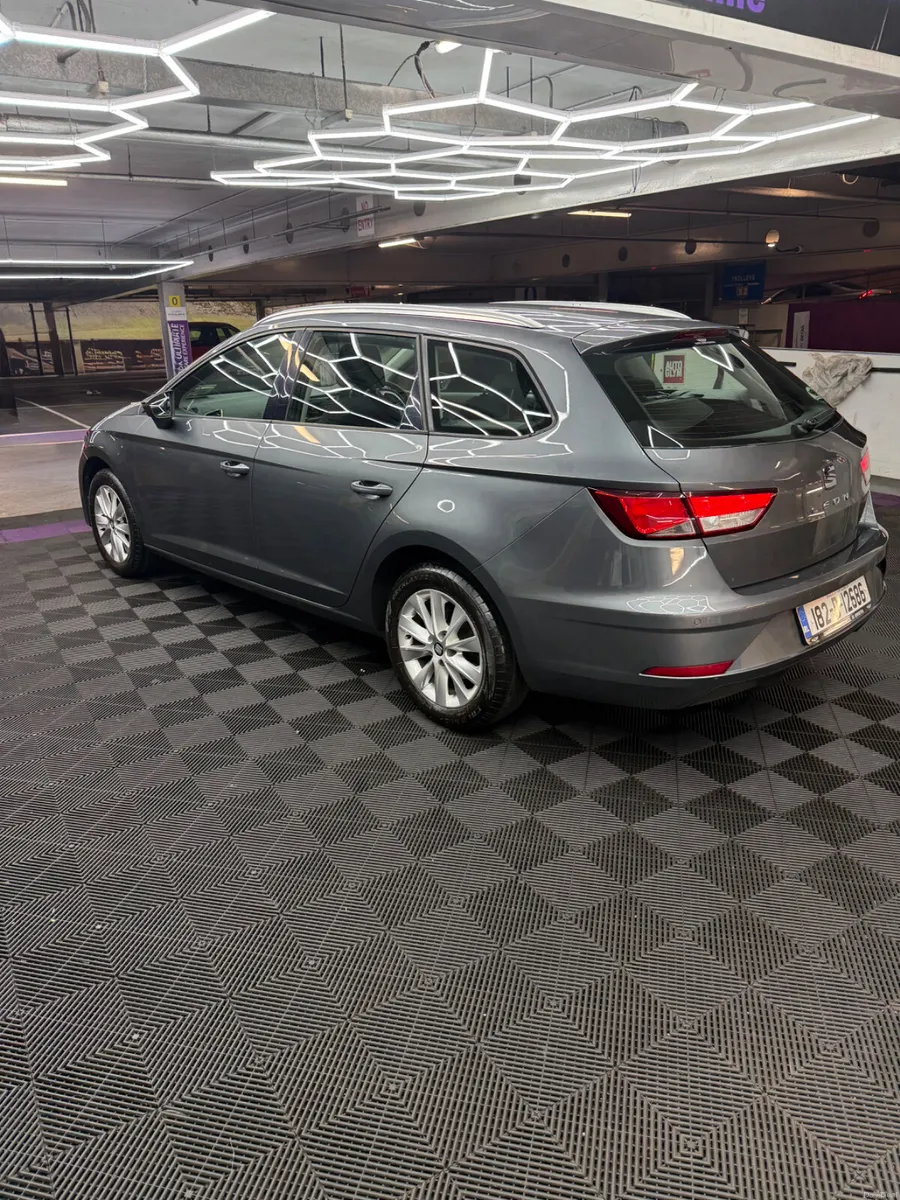 182 SEAT Leon 1.2 TSI - LOW MILEAGE - Image 4
