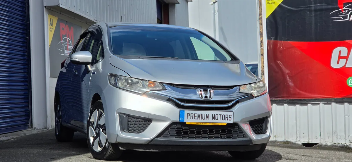 Honda fit Hybrid - Image 2