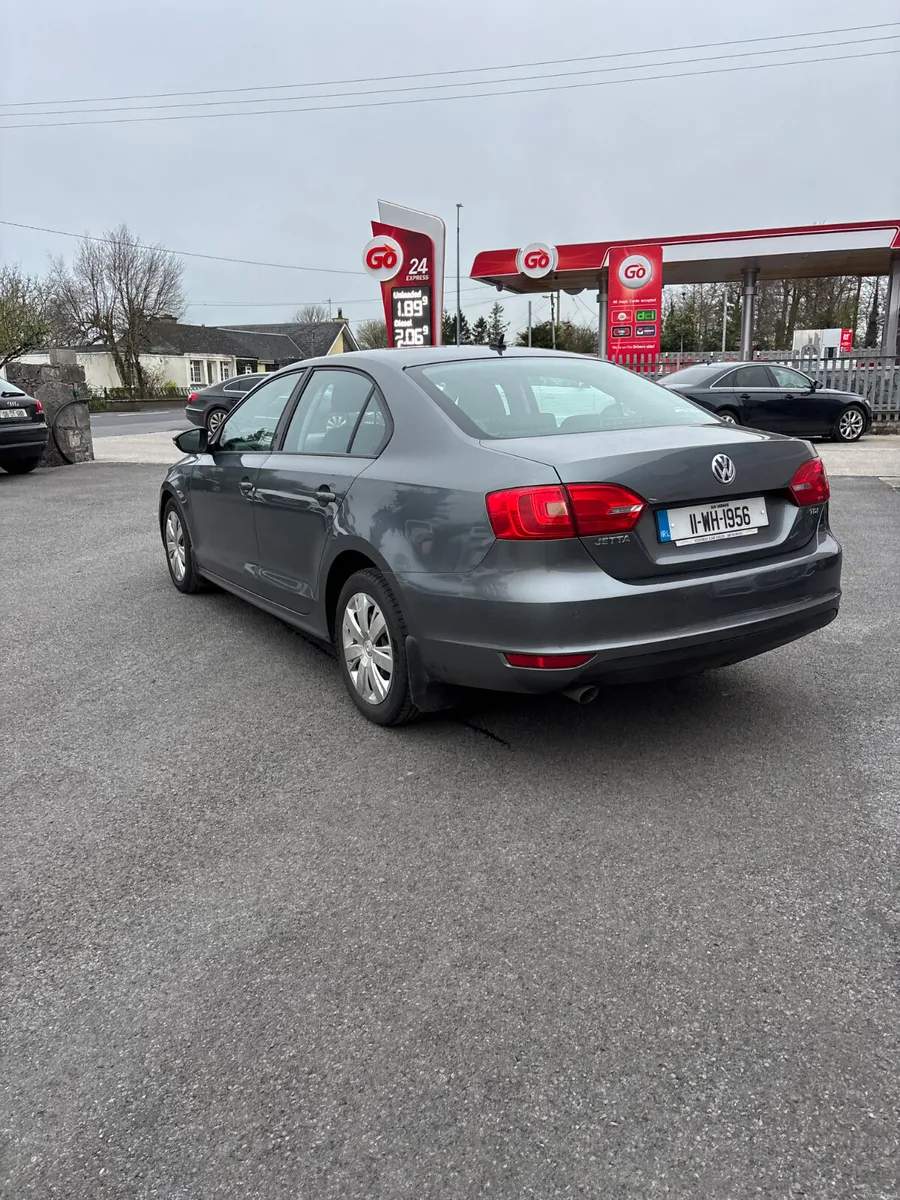 2011 Volkswagen Jetta 1.6 TDI Trendline - Image 4