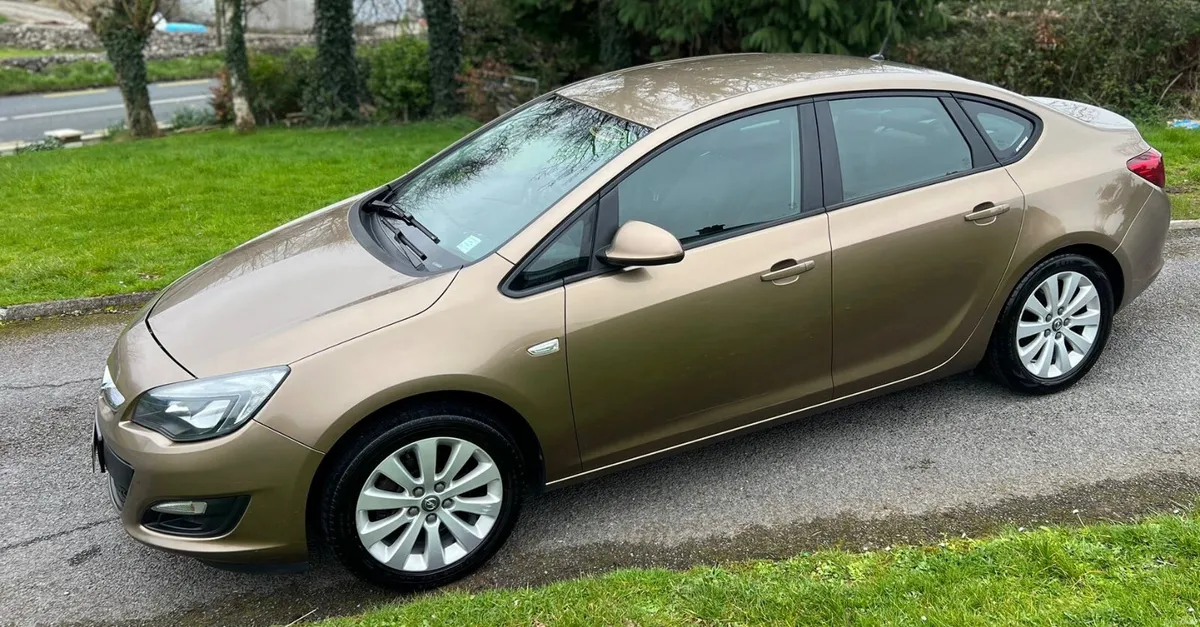 Opel Astra 2013 diesel new nct - Image 3