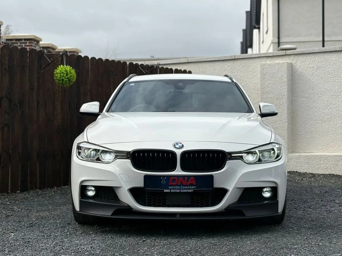 BMW 3-Series 320i - LOW KM - FULL BMW HISTORY - Image 2