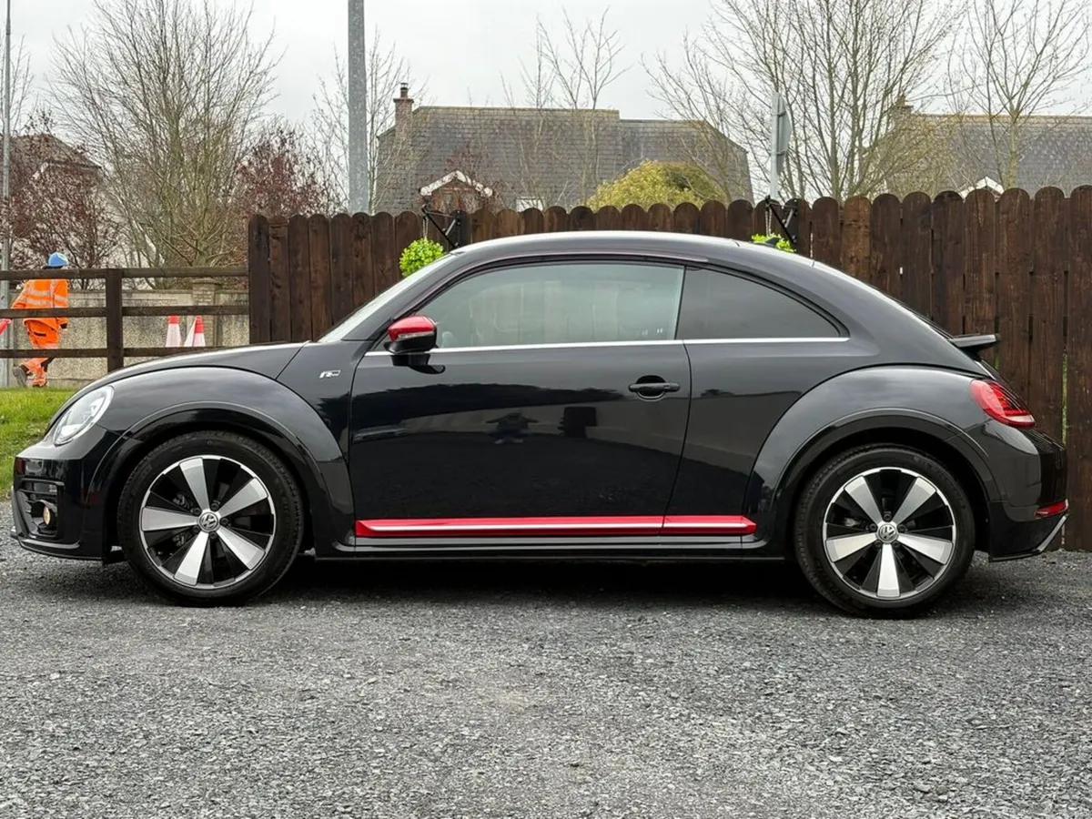 Volkswagen Beetle AUTO - LOW KM - RLINE - Image 4