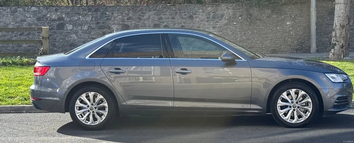 Audi A4 2018 - Image 2