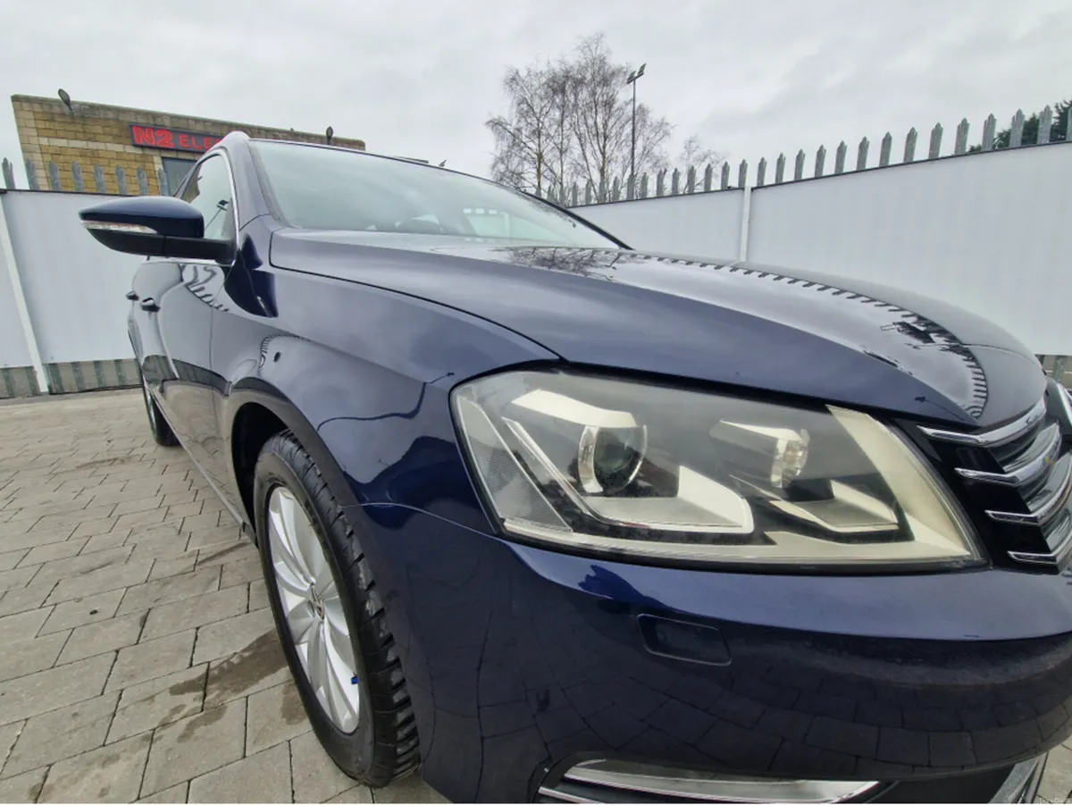 Volkswagen Passat 1.4 PETROL AUTO - Image 2