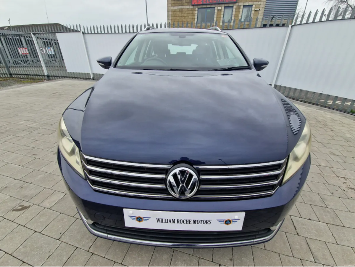 Volkswagen Passat 1.4 PETROL AUTO - Image 3