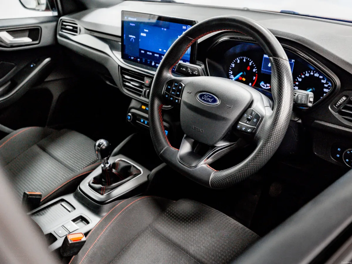 Ford Focus ST-Line 1.0 Petrol 125HP - Image 2