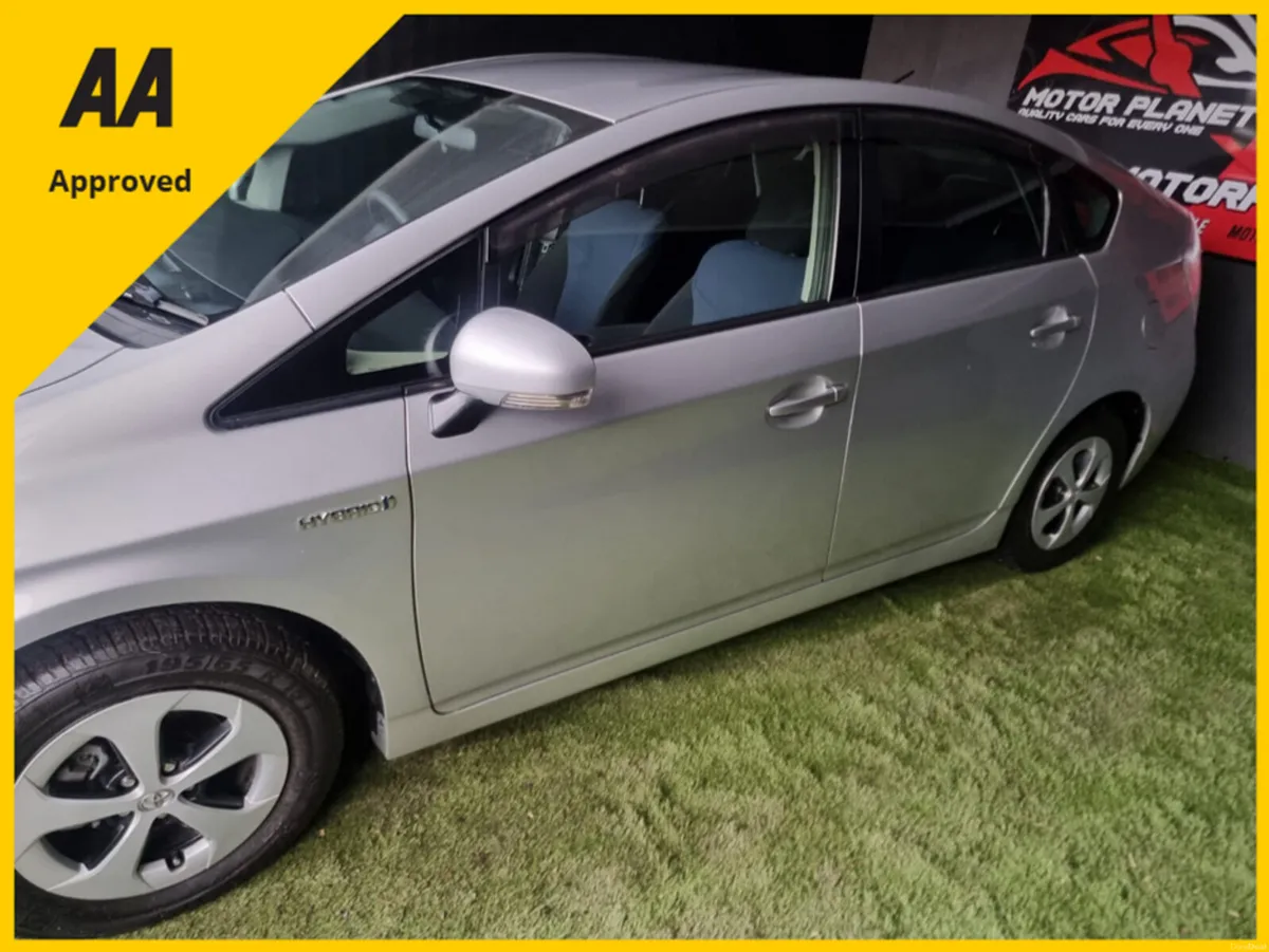 Toyota Prius 1.8 Hybrid - Image 4