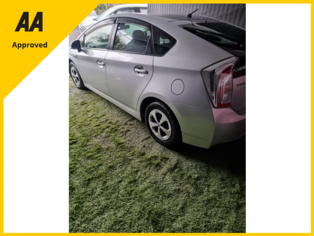 Toyota Prius 1.8 Hybrid - Image 6