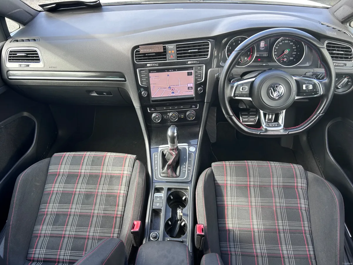 2015 VOLKSWAGEN GOLF GTI 2.0TSI DSG LOW KMS - Image 2