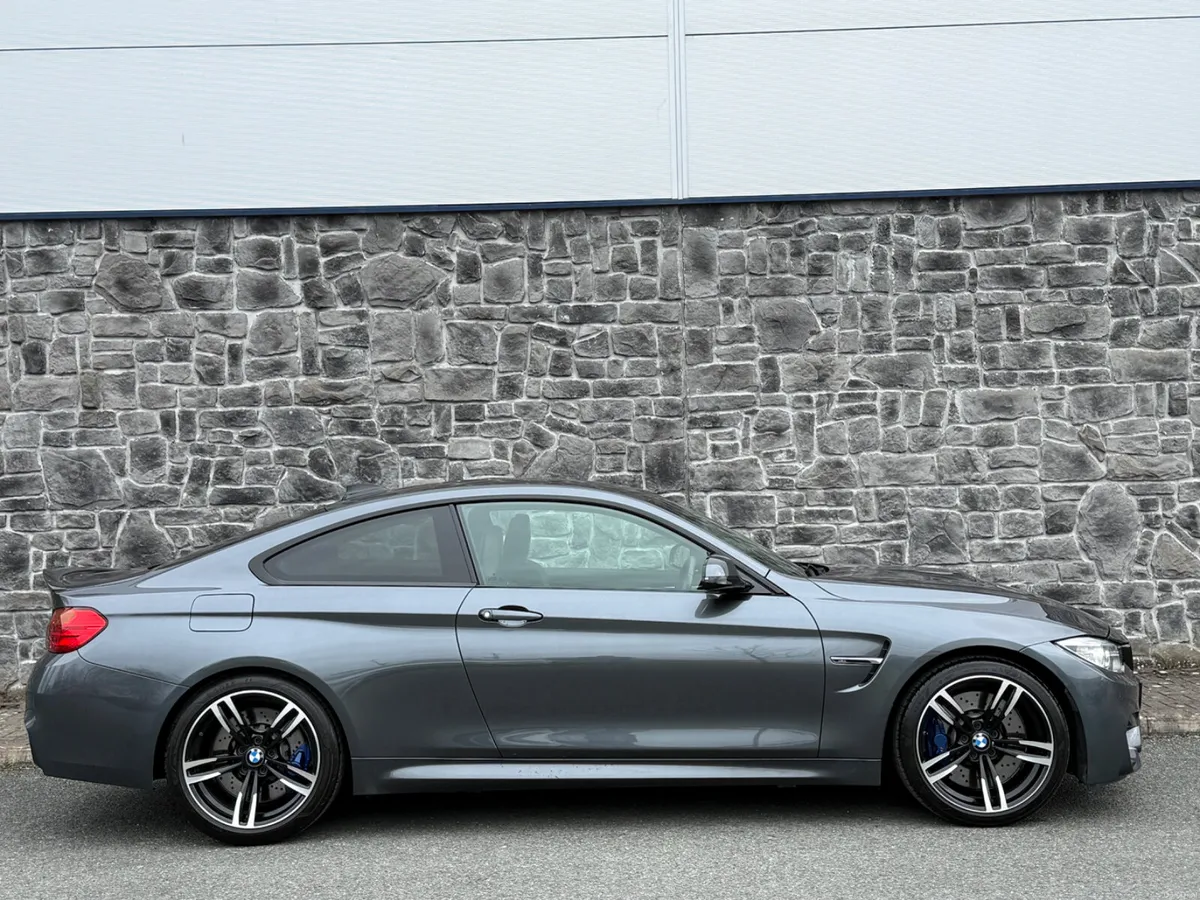 152 BMW M4 3.0 DCT 425hp FSH F82 - Image 4