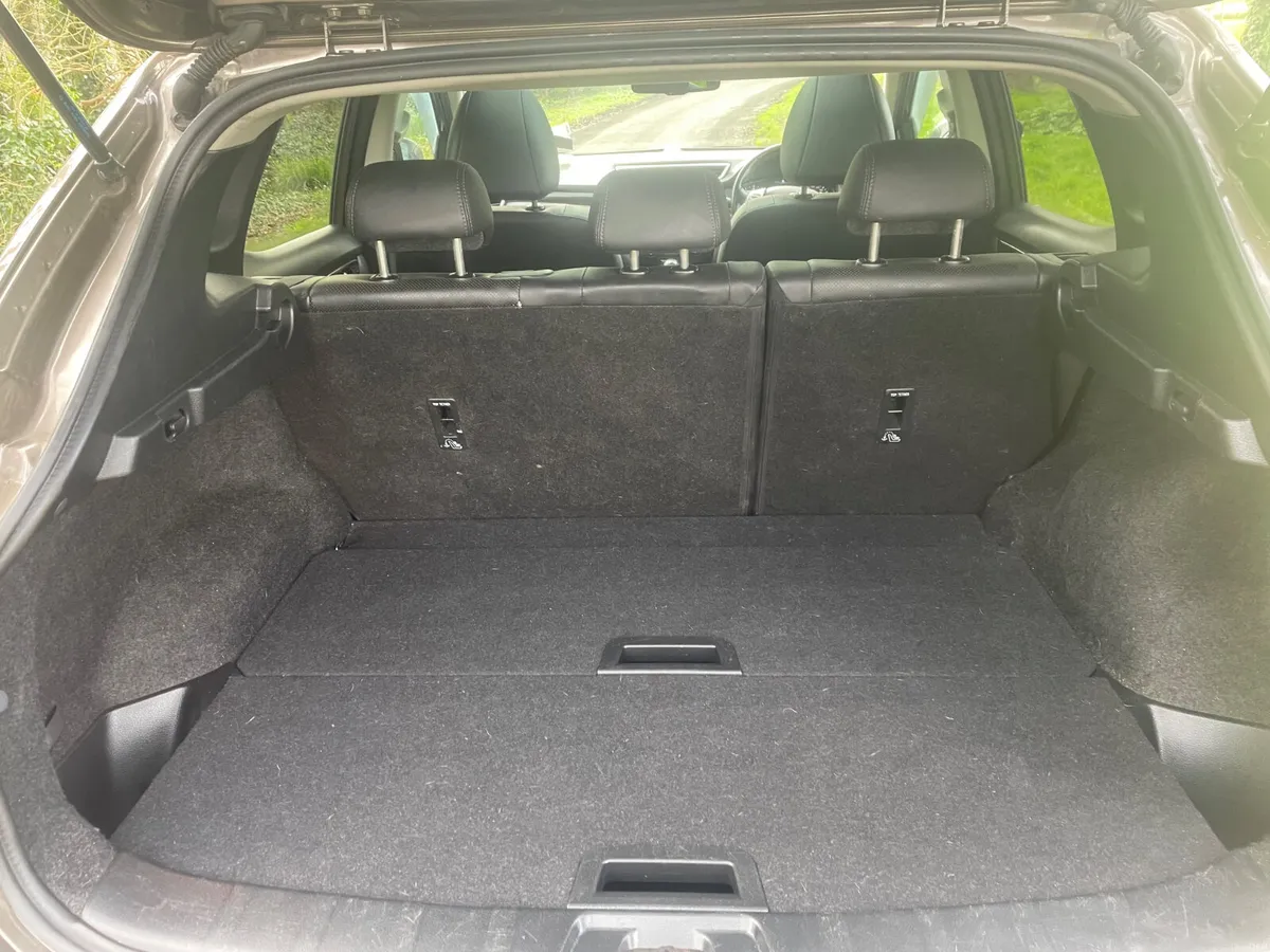 Nissan Qashqai SV (high spec )(Auto) (  2017 - Image 6
