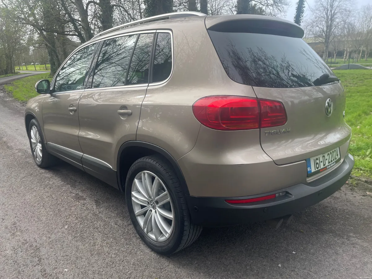 Volkswagen Tiguan sport  2.0tdi 2016 - Image 3