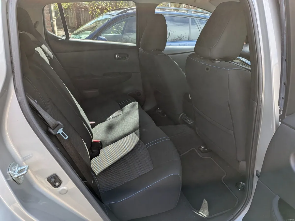 Nissan Leaf SV Premium 62KW with Cold Pack - Image 2
