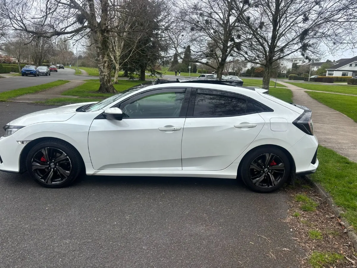 Honda Civic 2018 1.6 Diesel. Premium Plus - Image 4